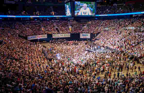 2016-06-23 03 bernie-02